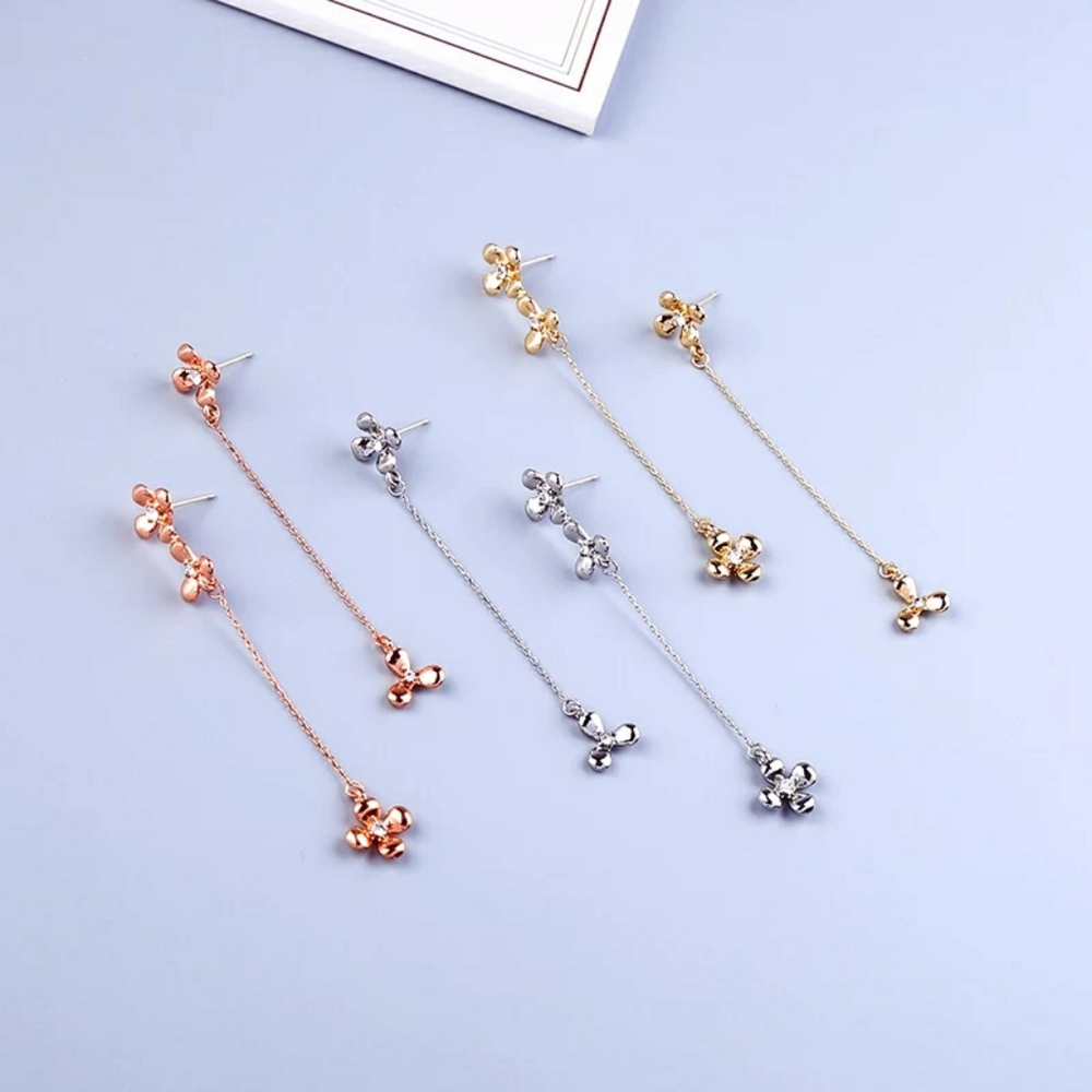 3/$24 Romantic Flower Asymmetric Crystal Earrings - Picture 7 of 10